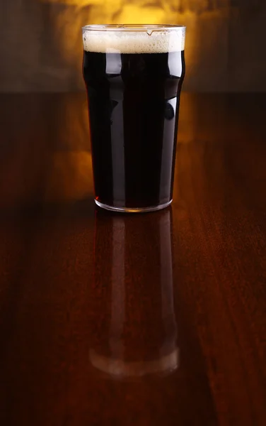 Пинта крепкого пива — стоковое фото