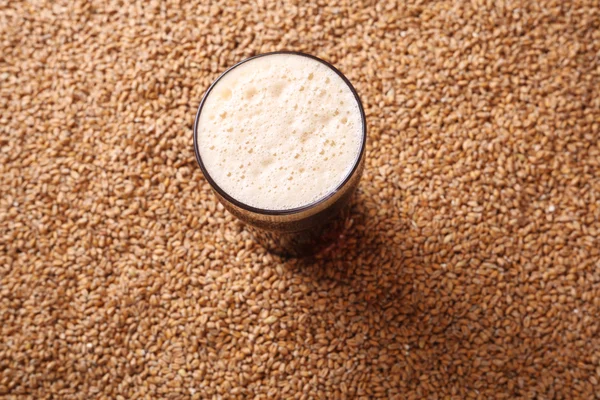 Pint stout över malt — Stockfoto