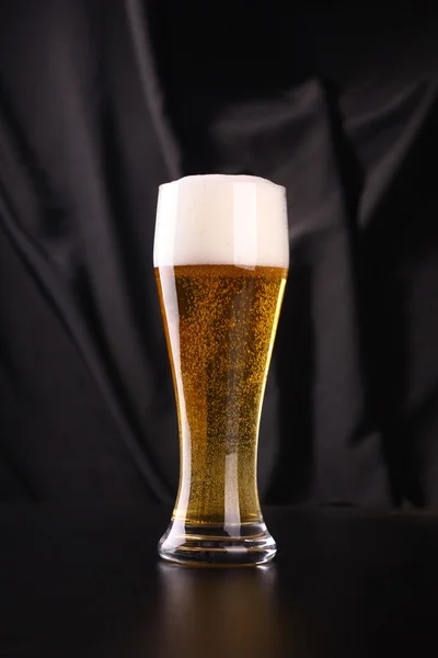 Copo alto de cerveja — Fotografia de Stock