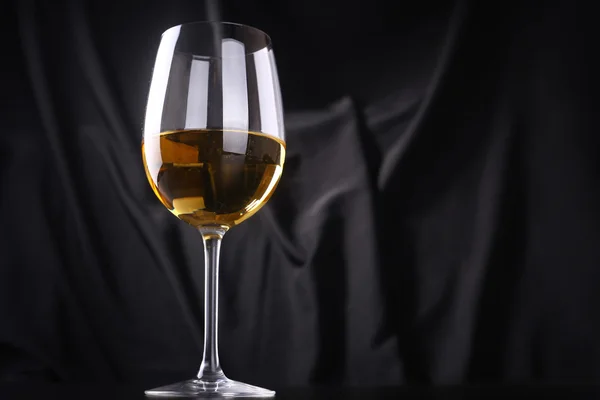 Glas vitt vin — Stockfoto