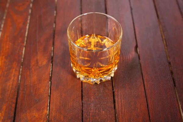 Whisky op hout — Stockfoto