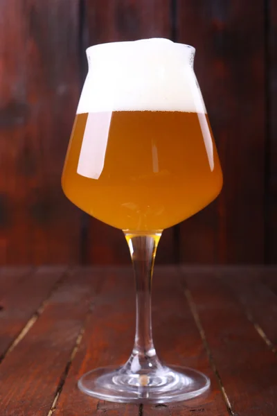 Bière de blé sur bois — Photo