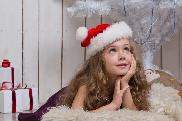 Little girl dreaming — Stock Photo, Image