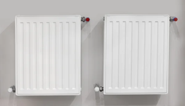 Два нагревательных радиатора — стоковое фото