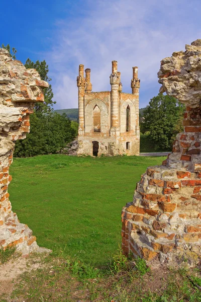 La torre del castello di Glukhni — Foto Stock