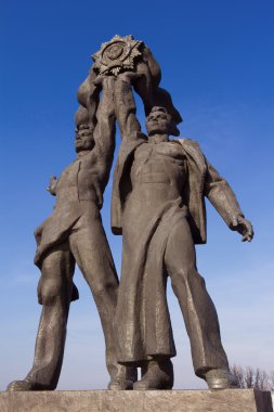 Ülkeler arasındaki dostluk Anıtı