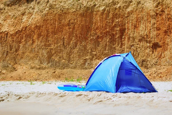 Tenda turis biru — Stok Foto