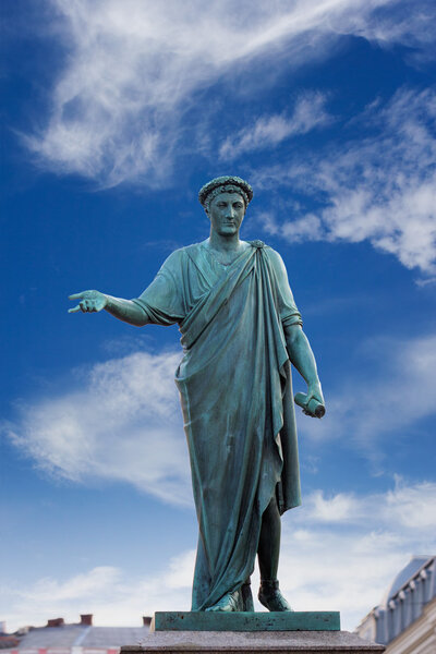 Статуя кардинала Ришелье
