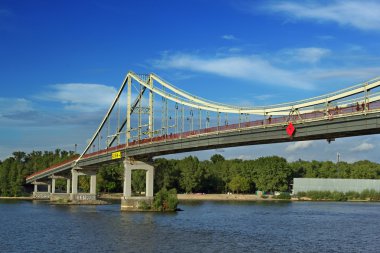 Kiev Trukhahiv Köprüsü