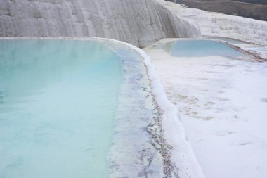 Doğal travertin havuzları ve terasları, Pamukkale, Türkiye