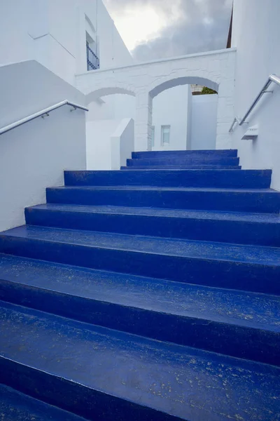 Голубая Лестница Традиционного Здания Греческом Стиле Голубым Покрашенным Полом Бодрум — стоковое фото