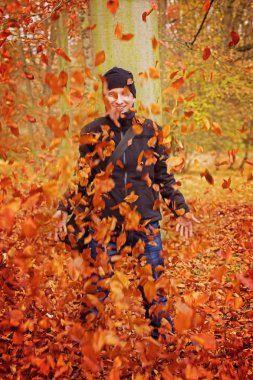 Yaprakları ile eğlenceli