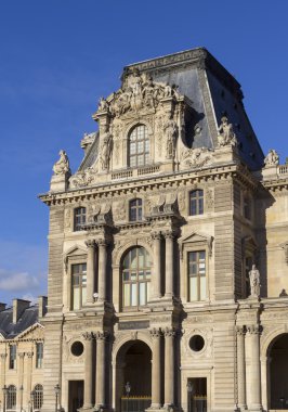 Cephe Louvre