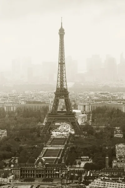 Misty Eiffel Tower — Stock Photo, Image