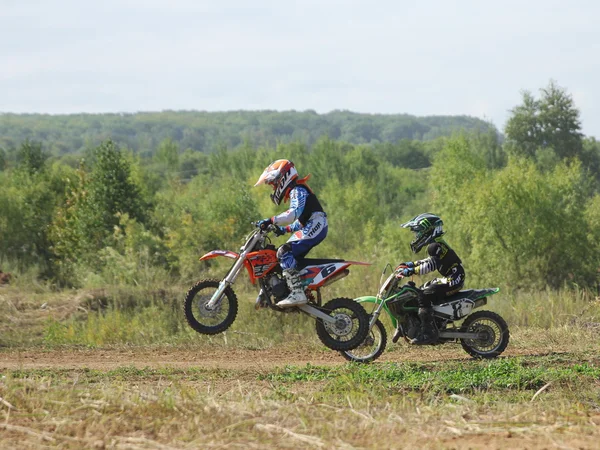 Arsenyev, Federacja Rosyjska - 30 sierpnia: Rider uczestniczy w rundzie t — Zdjęcie stockowe