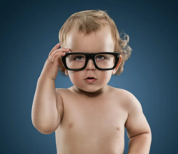 Lindo niño nerd — Foto de Stock