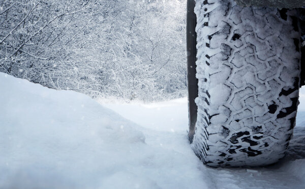 Tire on the snowy road