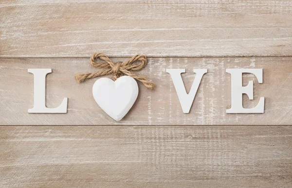 Miłość drewniane tekst — Zdjęcie stockowe
