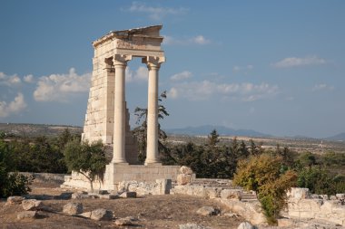 Kıbrıs Yunanistan kalelerindendir harabe