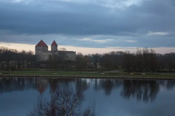 Stary zamek Saaremaa wyspie — Zdjęcie stockowe