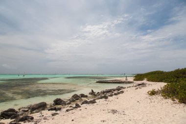 Gölde dinmesini Rüzgar Sörfü