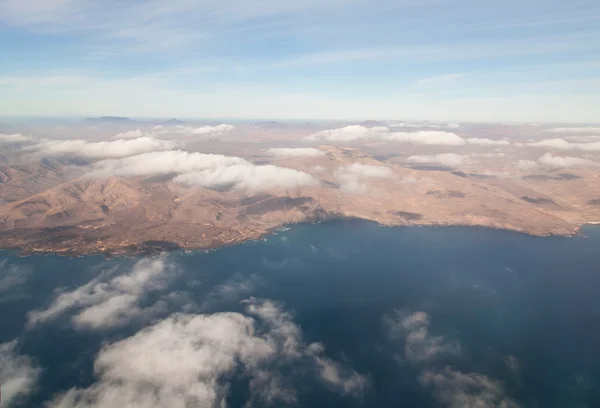 Νησί των Καναρίων Νήσων Φουερτεβεντούρα από αεροπλάνο προβολή παραθύρου — Φωτογραφία Αρχείου