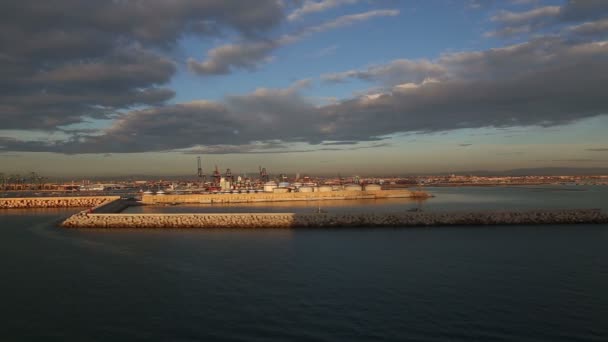 Valencia Spanje ochtend haven gefilmd vanuit cruiseschip — Stockvideo