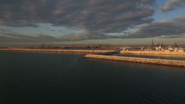 şehirler, kentsel, kule, mimari, manzarası, cityscape, sahne, binalar, yer, dış, gökyüzü, bölge, yapı, ünlü, inşa, şehir, seyahat, yaşam, yüksek, renkler, görünümü, yerler, kültür, uzun boylu, Avrupa, açık havada, sokak, hava, yapılmış, aydınlık