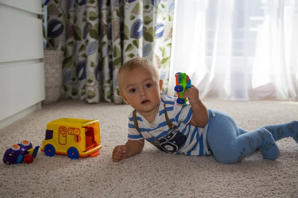 Bastante pequeño bebé niño —  Fotos de Stock