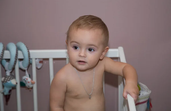 Menino pequeno bonito — Fotografia de Stock