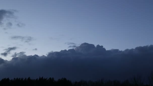 Nubes cielo de movimiento rápido — Vídeos de Stock