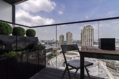 Barbican bir balkondan gördüm