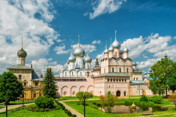 Inside the Rostov Kremlin in Rostov The Great, Russia — Stock Photo, Image