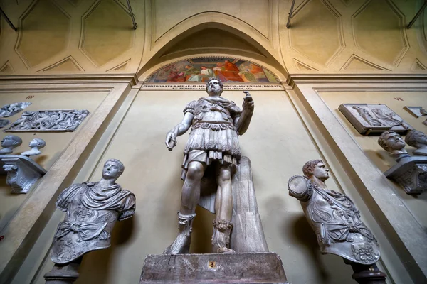 Statues antiques au Musée du Vatican à Rome — Photo