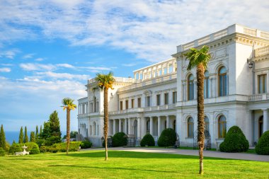 Yalta şehir, Crimea yakınlarındaki Livadia Sarayı. Livadia Sarayı son Rus Çarı, Nicholas II bir yaz geri çekilme olduğunu. Yalta Konferansı orada 1945'te gerçekleşti.