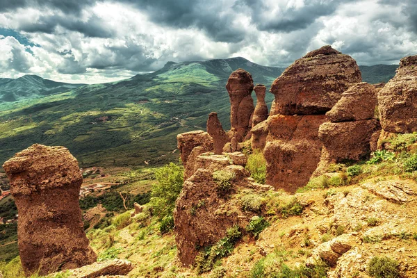 Las formaciones rocosas de la montaña Demerdji en la Crimea — Foto de Stock