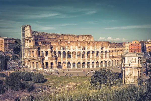 Μοναδική πανοραμική θέα στο Κολοσσαίο (Κολοσσαίο) στη Ρώμη — Φωτογραφία Αρχείου