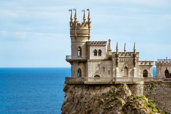 Castillo Nido de golondrina en la roca, Crimea — Foto de Stock