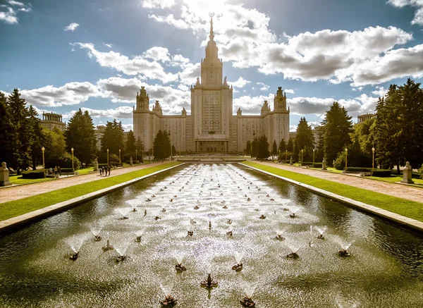 Moszkvai Állami Egyetem (Mgu) a Veréb-hegy — Stock Fotó