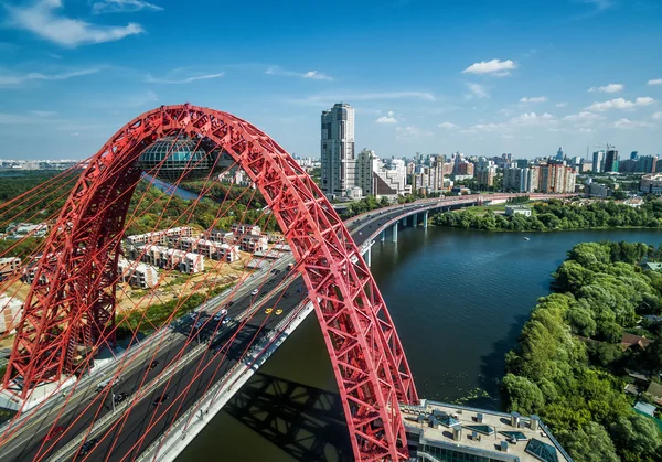 Vista aérea de Moscou com a moderna ponte Zhivopisny — Fotografia de Stock