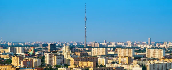 Ostankino Kulesi Yazın Moskova Şehir Manzarasının Üzerine Yükselir Rusya Moskova — Stok fotoğraf