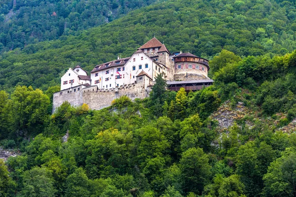 Vaduz Slott Liechtenstein Europa Det Liechtensteins Och Schweiz Milstolpe Landskap — Stockfoto