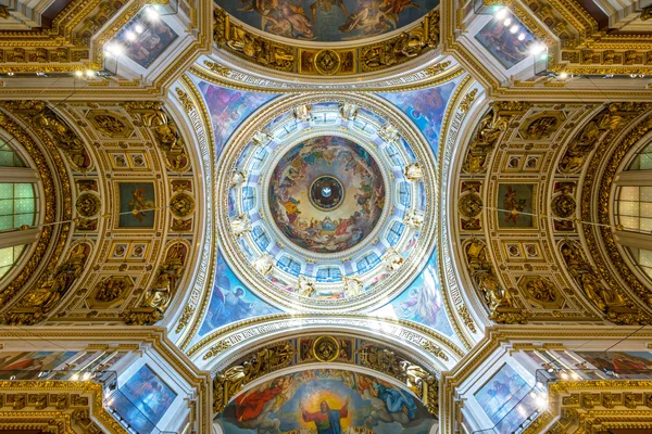 Interior of Saint Isaac's Cathedral in Saint Petersburg — Stock Photo, Image