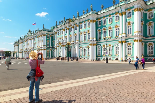 Vinterpalatset i Sankt petersburg, Ryssland — Stockfoto