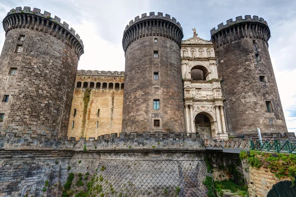 Castel Nuovo, Naples Ortaçağ kralların koltuk — Stok fotoğraf