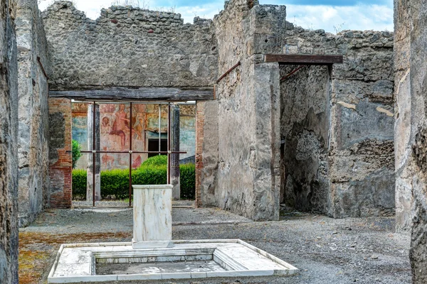 Ruinas de una casa en Pompeya, Italia —  Fotos de Stock