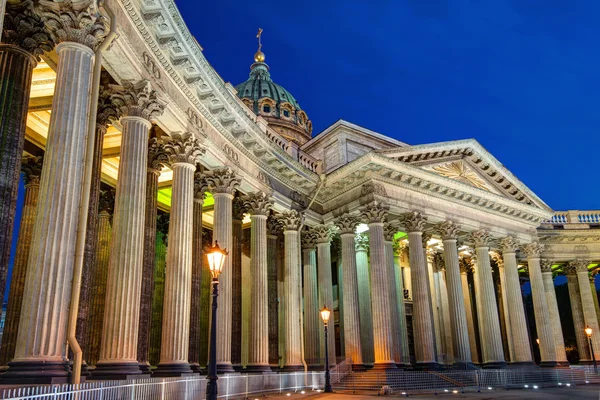 Catedral de Kazán en Noches Blancas en San Petersburgo — Foto de Stock