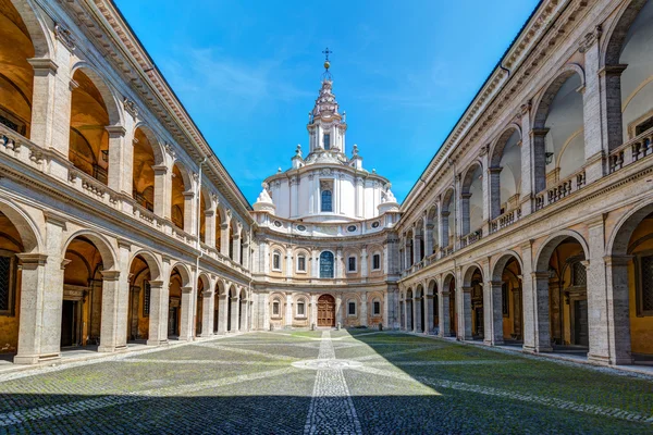 Palazzo della Sapienza in Rome, Italië — Stockfoto