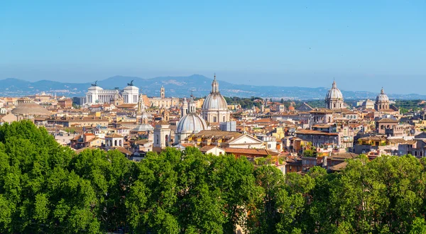 Roma 'nın panoramik manzarası — Stok fotoğraf