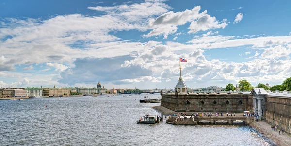 Veduta di San Pietroburgo e del fiume Neva, Russia — Foto Stock